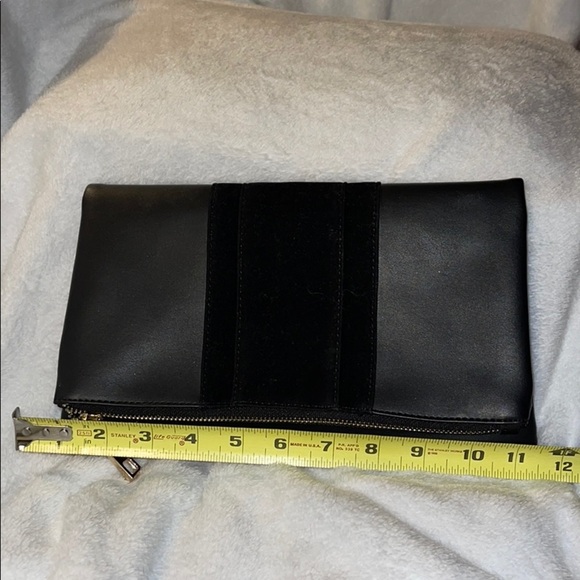 Summer & Rose Black Zip Flat Foldover Clutch - Picture 3 of 6